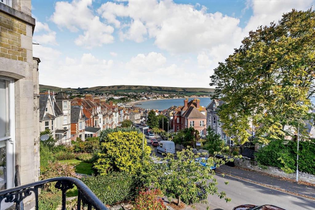 Dizzy Heights Swanage Sleeps 10 With Amazing Views Βίλα Εξωτερικό φωτογραφία